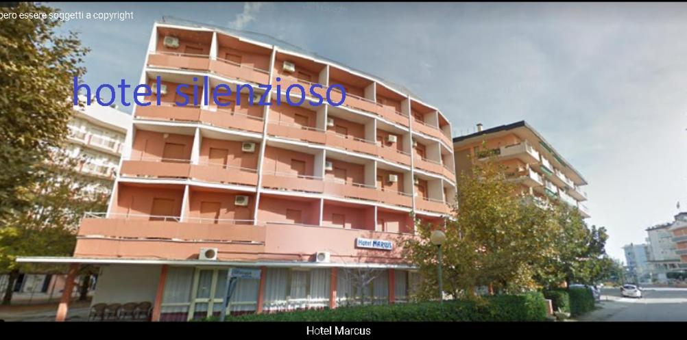Hotel Marcus Чезенатико Экстерьер фото